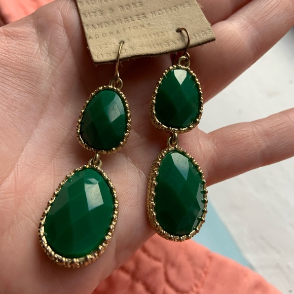 Emerald Green Statement Earrings - Picture 2 of 5